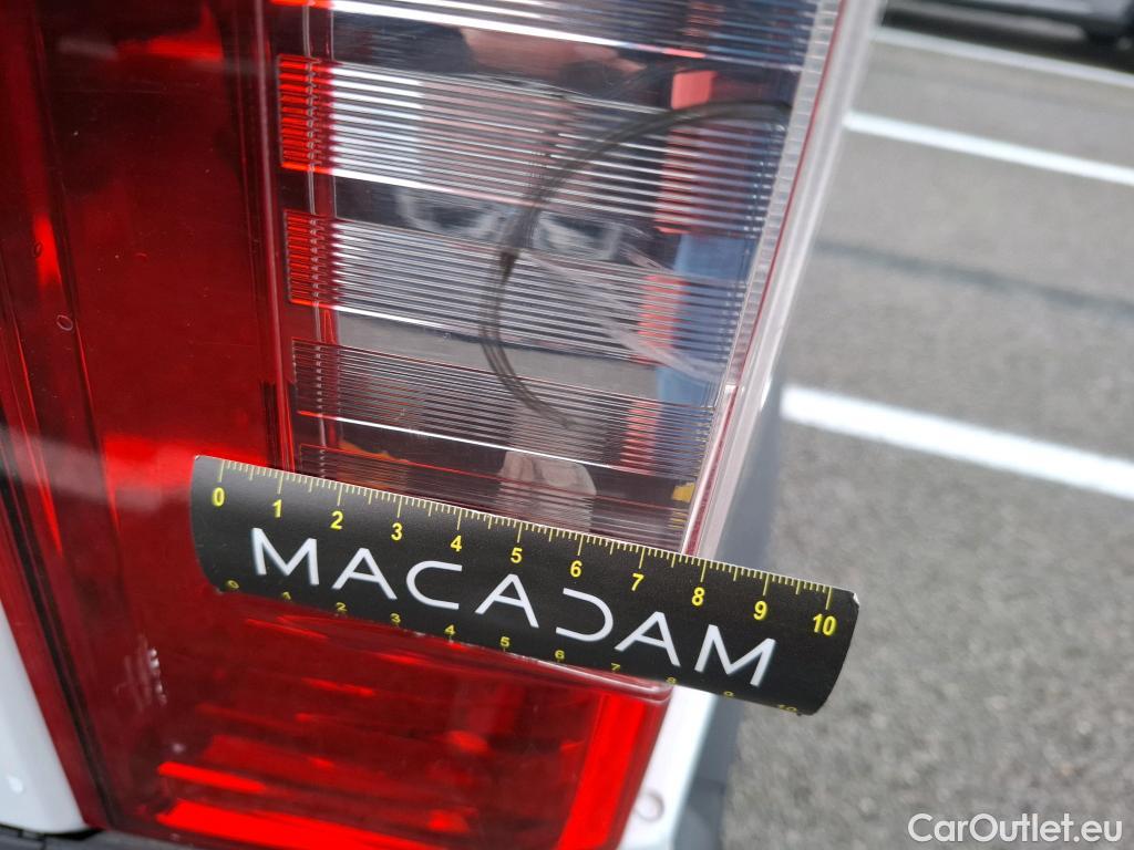  Nissan  NV400 NISSAN  / 2014 / 4P / Fourgon tôlé L2H2 2.3 dCi 135 3t5 Optima #64