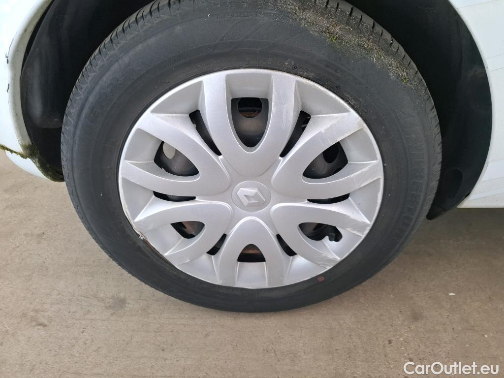  Renault  Clio  IV Air MediaNav 1.5 dCi 75CV BVM5 E6 #24