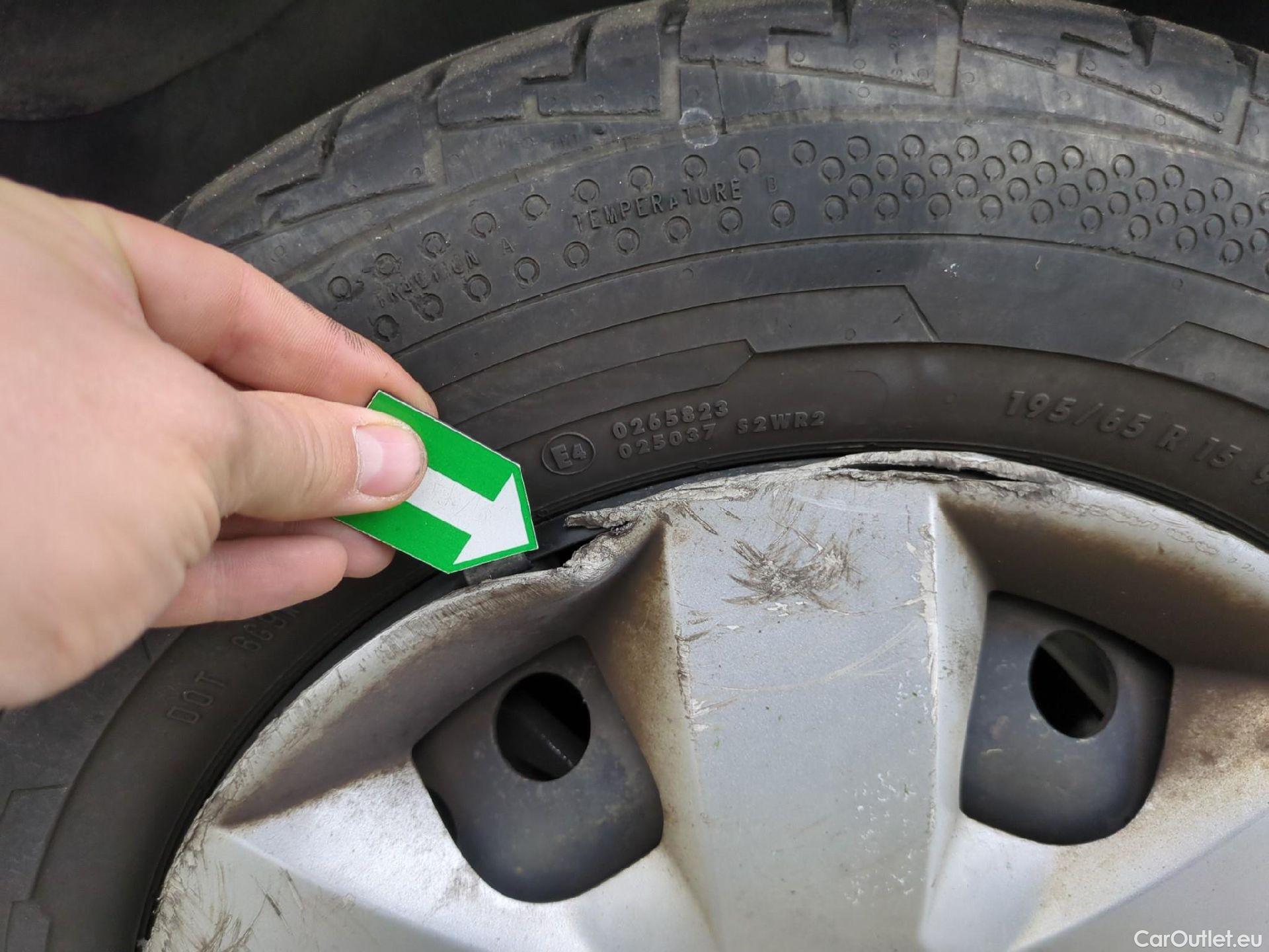  Renault  Kangoo  Express Maxi Extra (Série Spéciale) 1.5 dCi 90CV BVM5 E6 #23