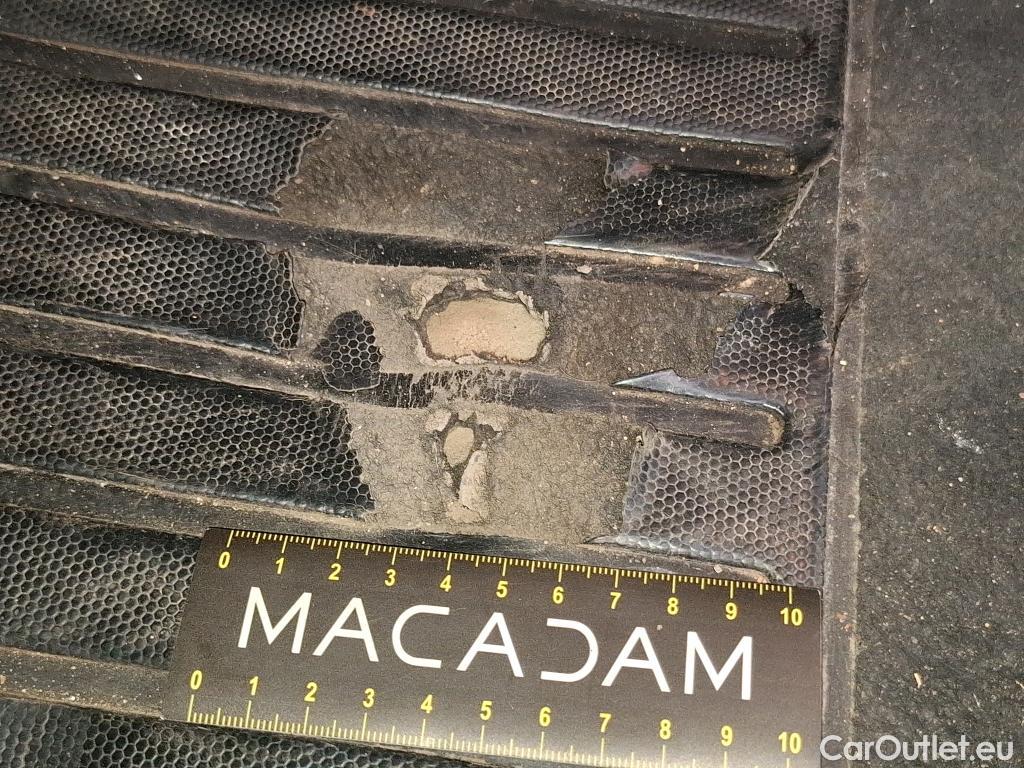  Peugeot  208  Premium 1.2 PureTech 75CV BVM5 E6d #3