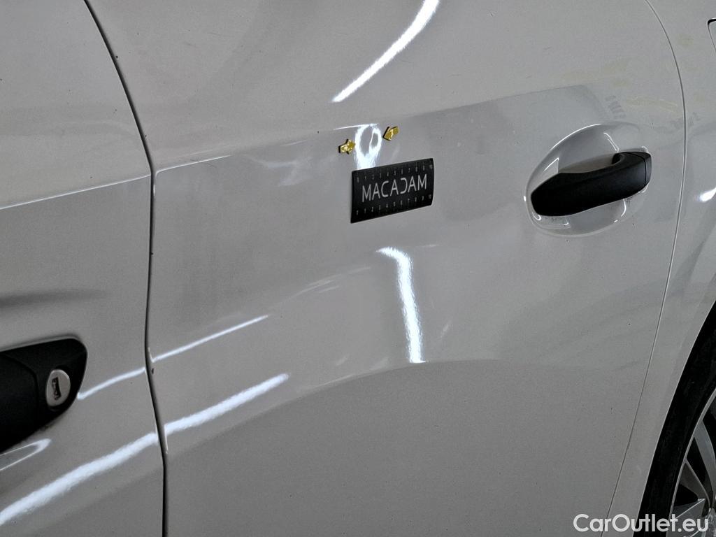  Peugeot  208  Premium 1.2 PureTech 75CV BVM5 E6d #17