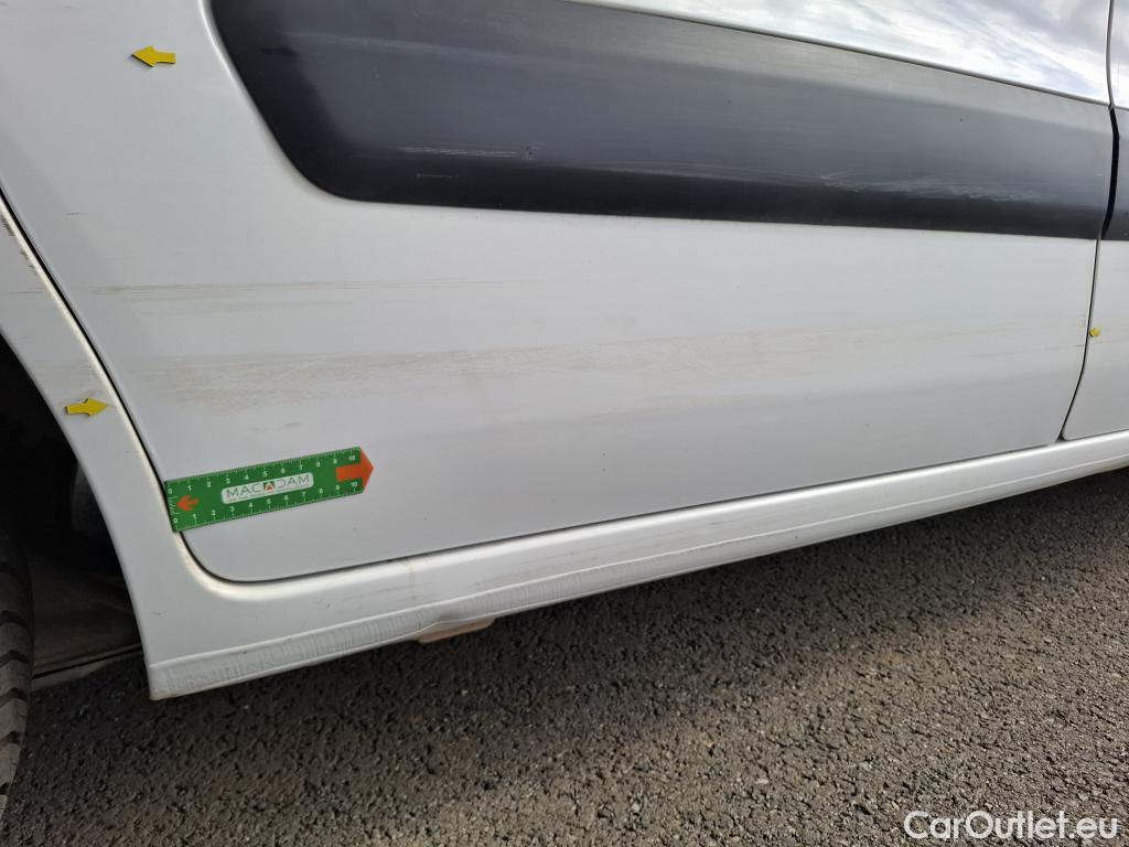  Peugeot  Partner  L1 Premium Pack 1.6 PURETECH 100CV BVM5 E6 #37