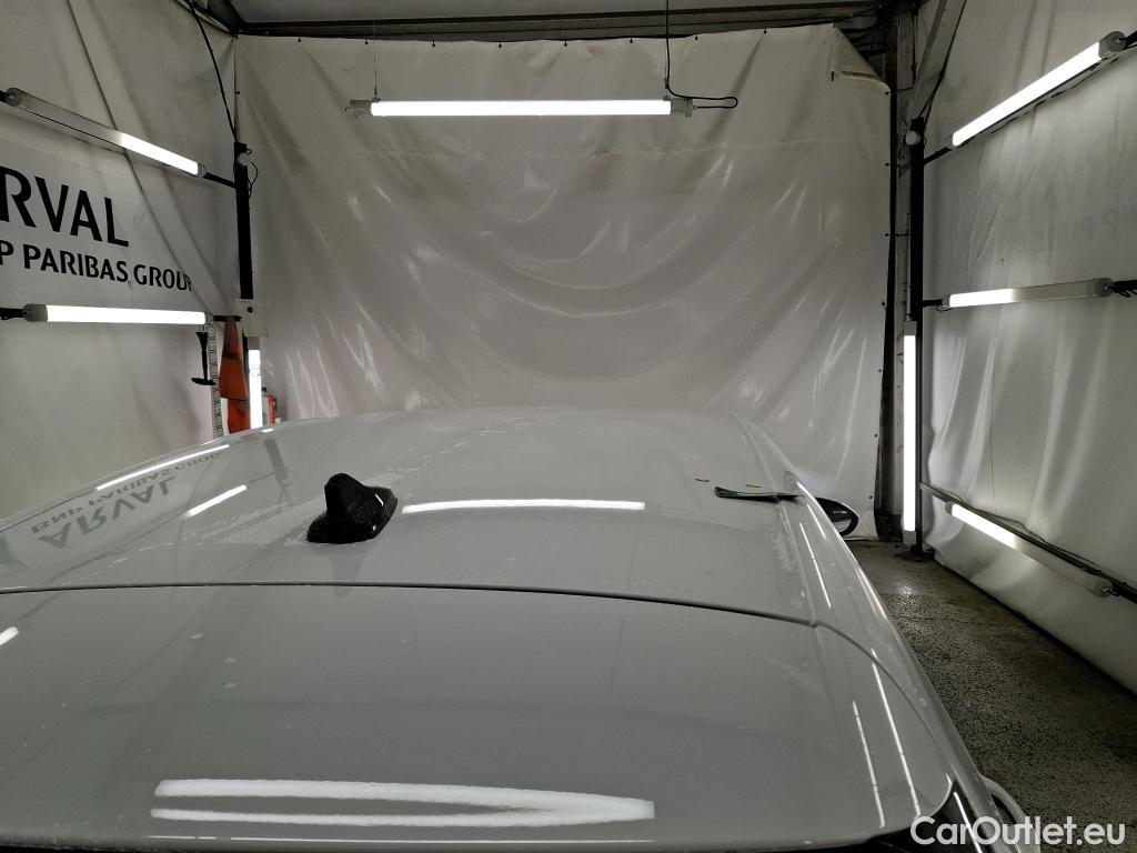  Volkswagen  Golf  VOLKSWAGEN / 2020 / 5P / Berline 2.0 TDI SCR 115 BVM6 Life Soci Busi #10