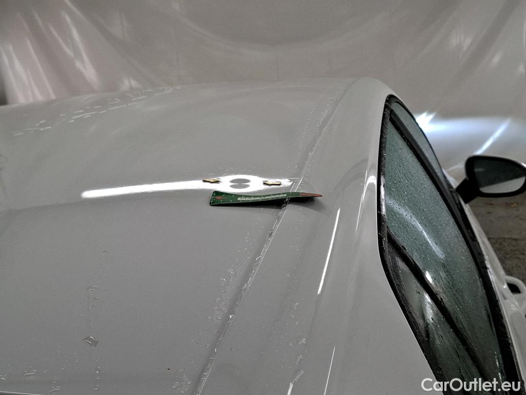  Volkswagen  Golf  VOLKSWAGEN / 2020 / 5P / Berline 2.0 TDI SCR 115 BVM6 Life Soci Busi #11