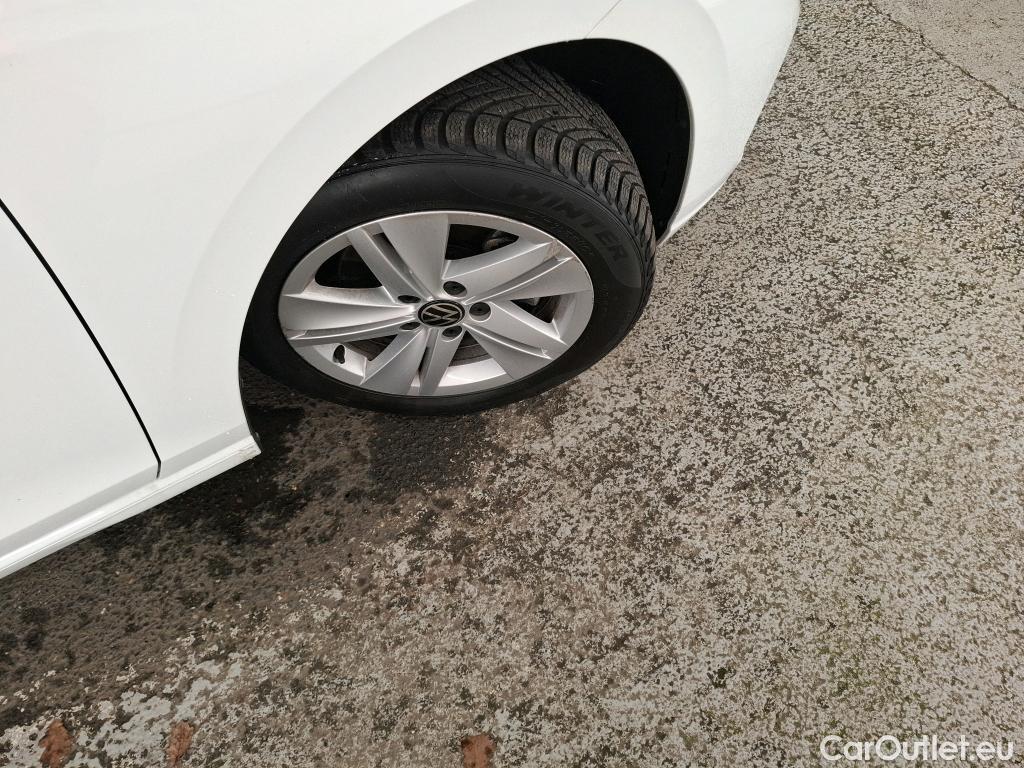  Volkswagen  Golf  VOLKSWAGEN / 2020 / 5P / Berline 2.0 TDI SCR 115 BVM6 Life Soci Busi #5