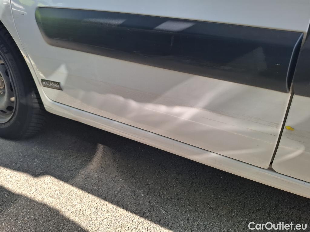  Peugeot  Partner  L1 Premium Pack 1.6 PURETECH 100CV BVM5 E6 #32