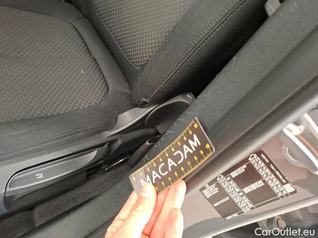  Bmw  Serie 1 BMW Série 1 / 2019 / 5P / Berline 116i DKG7 Business Design #24