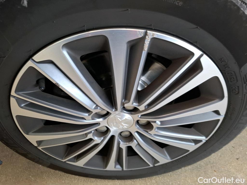  Peugeot  308  Allure Business 1.2 PureTech 130CV BVA8 E6d #18