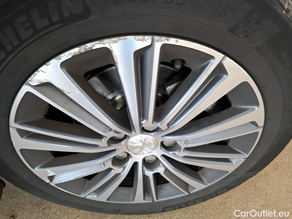  Peugeot  308  Allure Business 1.2 PureTech 130CV BVA8 E6d #9