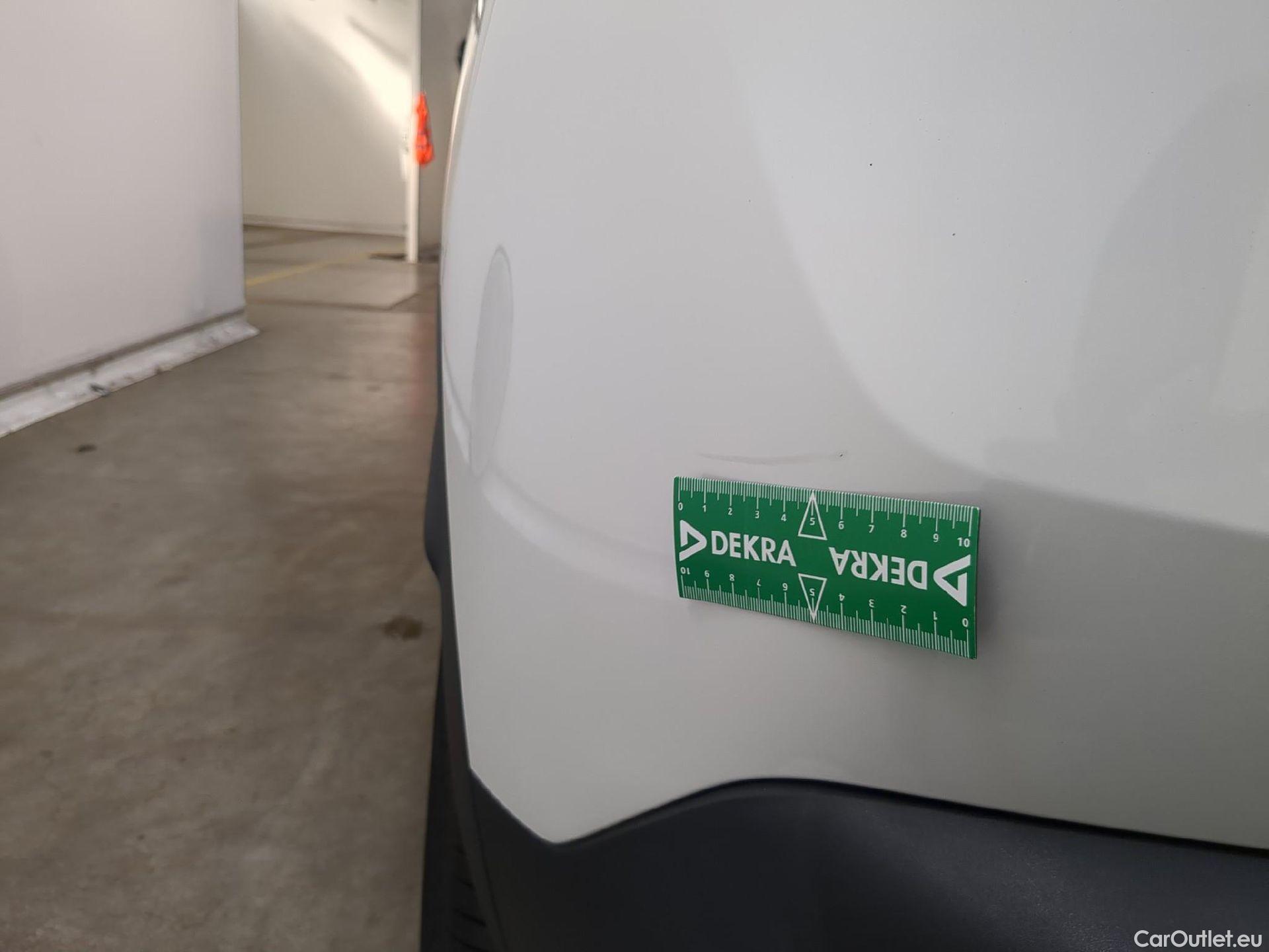  Peugeot  3008  Active Business 1.5 HDi 130CV BVA8 E6d #23