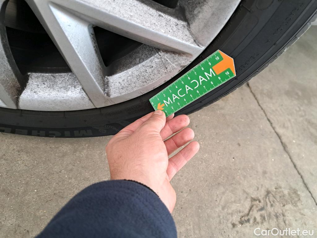  Seat  Leon SEAT  Sportstourer / 2020 / 5P / Break 2.0 TDI 150 DSG S&S Style Business #26