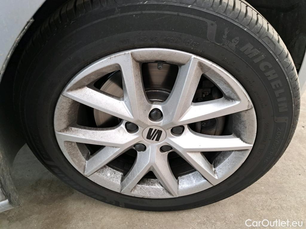  Seat  Leon SEAT  Sportstourer / 2020 / 5P / Break 2.0 TDI 150 DSG S&S Style Business #16