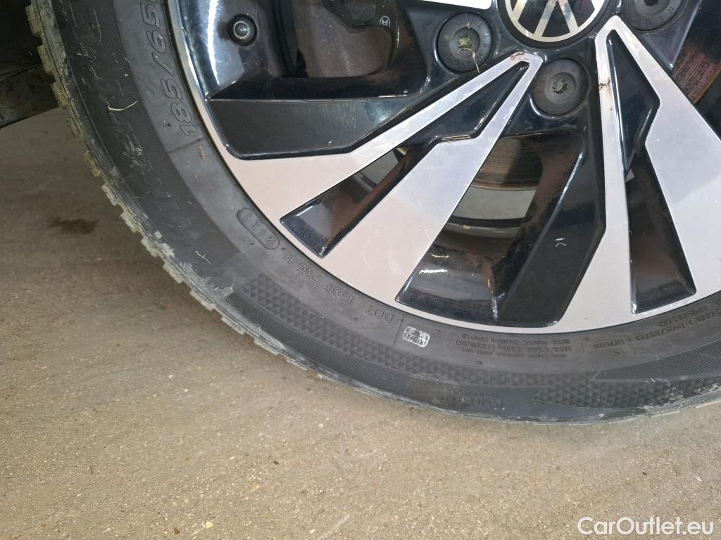  Volkswagen  Polo  VI Lounge Business 1.0 80CV BVM5 E6d #36