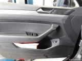  Volkswagen  Passat Variant 2.0 TDI SCR Manual Diesel  33 #23