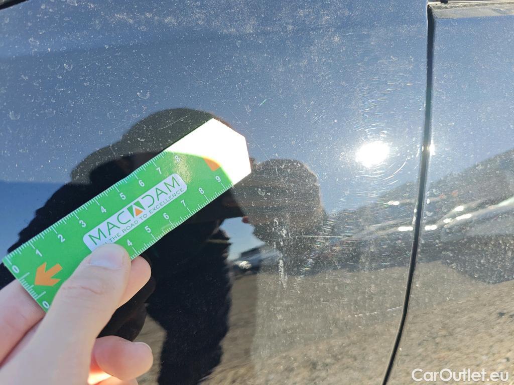  Bmw  Serie 1 BMW  / 2019 / 5P / berlina con portón 116d #46