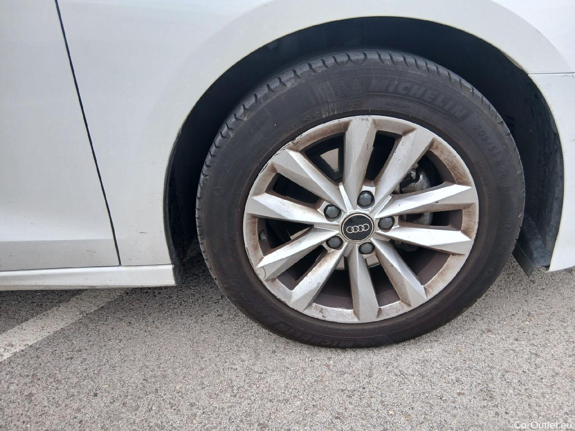  Audi  A3 AUDI  / 2020 / 5P / berlina con portón Sportback 30 TFSI 81kW (110CV) S tronic #40