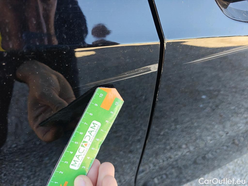  Bmw  Serie 1 BMW  / 2019 / 5P / berlina con portón 116d #13