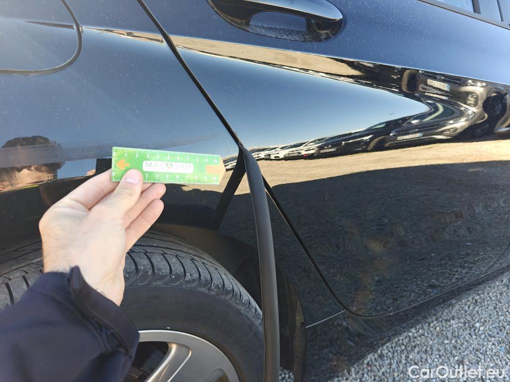  Bmw  Serie 1 BMW  / 2019 / 5P / berlina con portón 116d #31