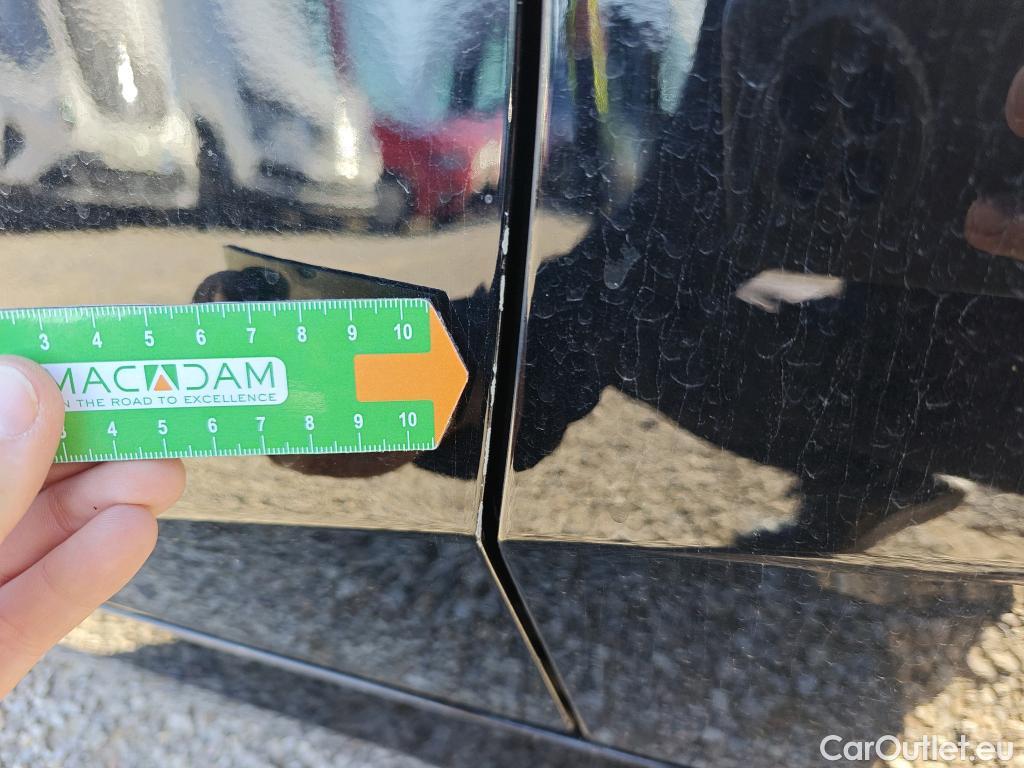  Bmw  Serie 1 BMW  / 2019 / 5P / berlina con portón 116d #9