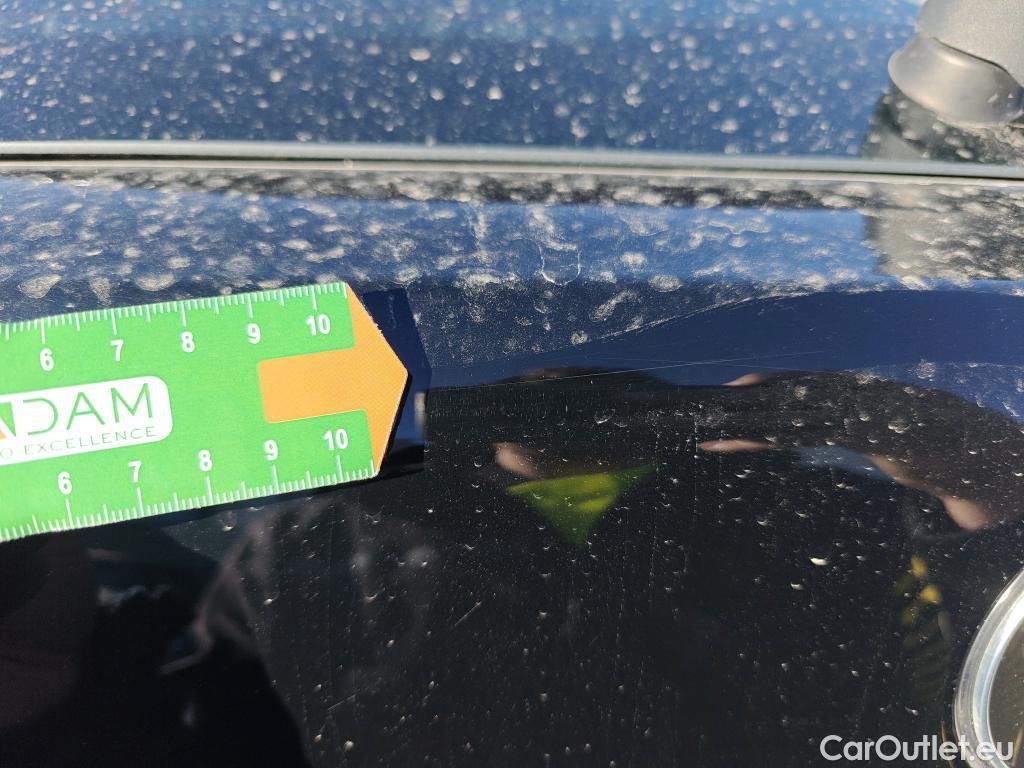  Bmw  Serie 1 BMW  / 2019 / 5P / berlina con portón 116d #53