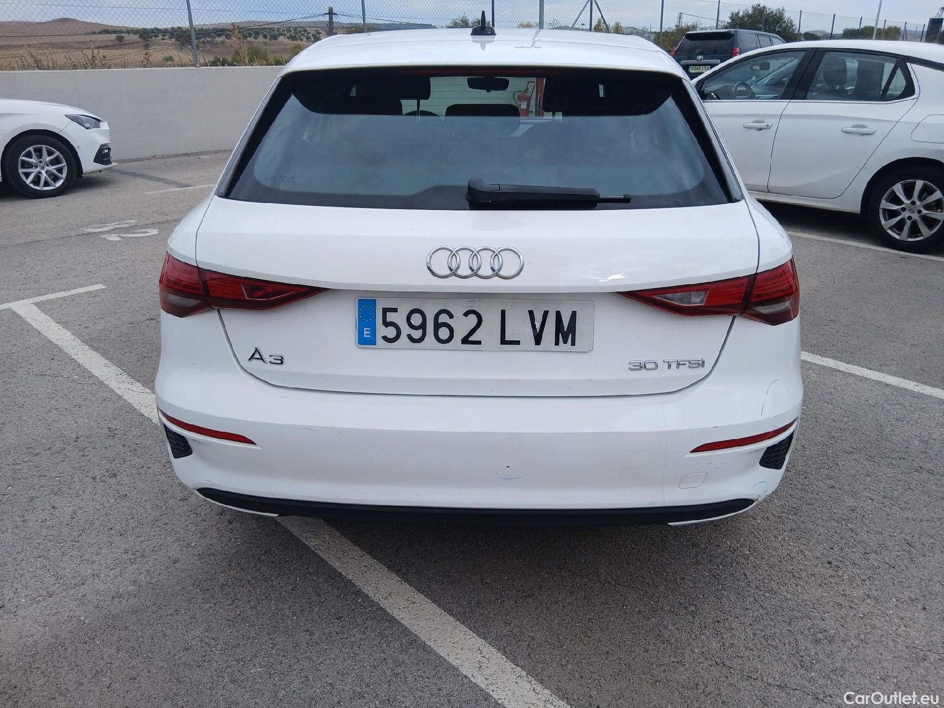  Audi  A3 AUDI  / 2020 / 5P / berlina con portón Sportback 30 TFSI 81kW (110CV) S tronic #26