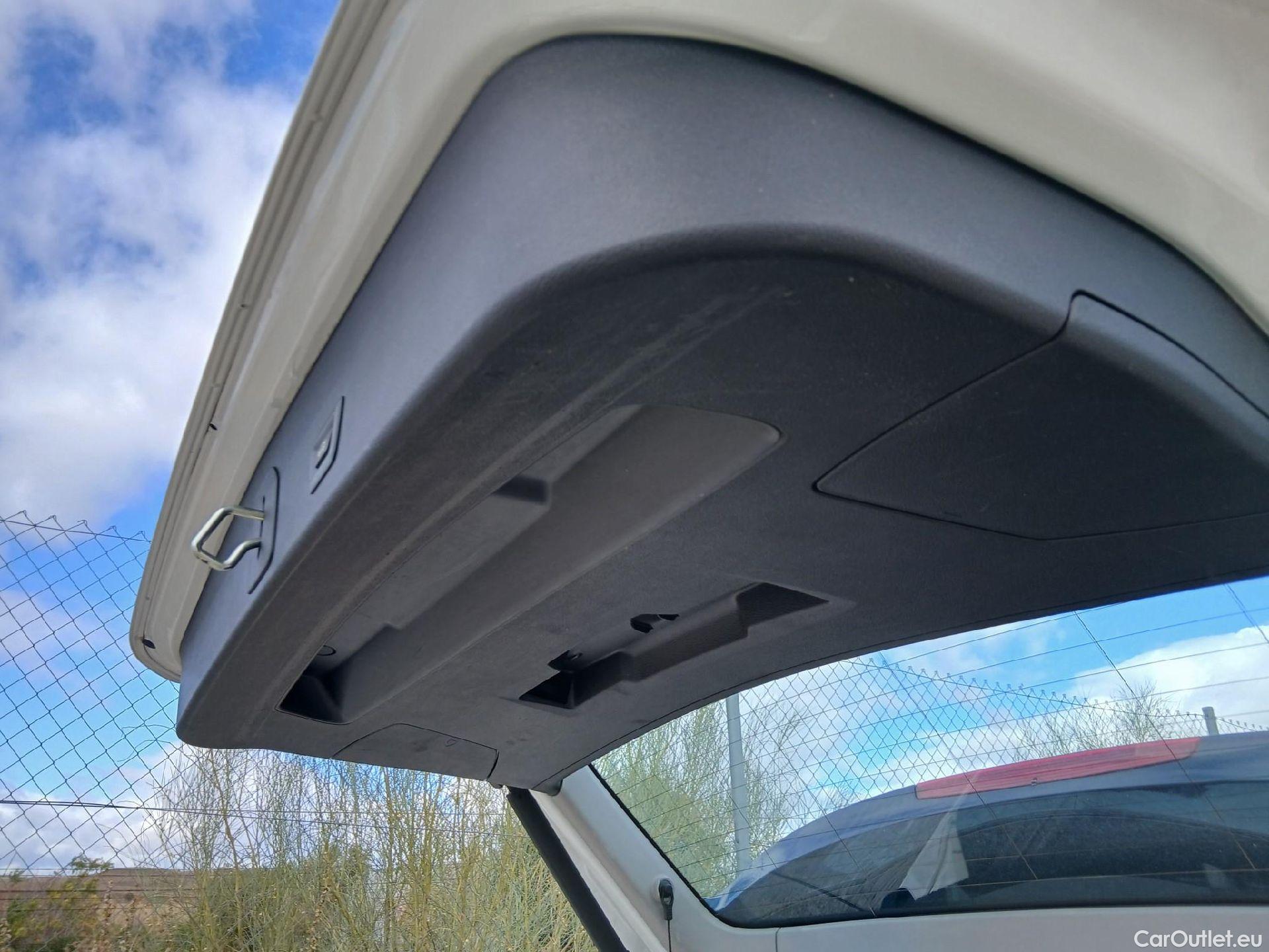  Bmw  X1 BMW  / 2015 / 5P / todoterreno sDrive18d #2