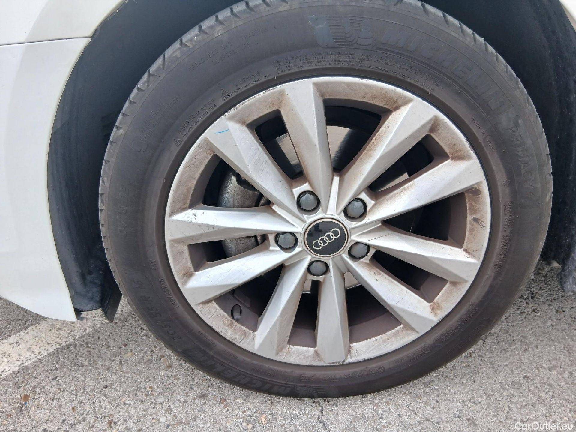  Audi  A3 AUDI  / 2020 / 5P / berlina con portón Sportback 30 TFSI 81kW (110CV) S tronic #16