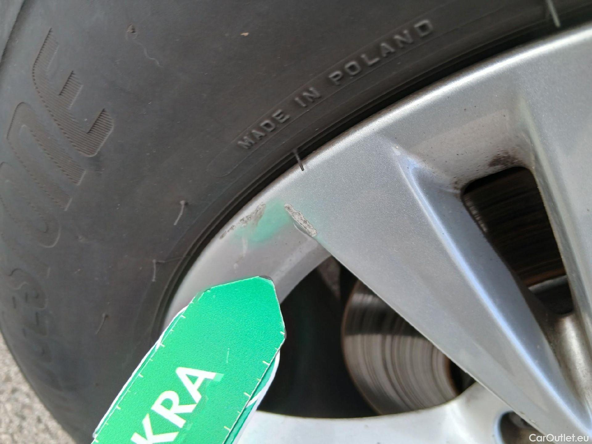  Bmw  X1 BMW  / 2015 / 5P / todoterreno sDrive18d #4