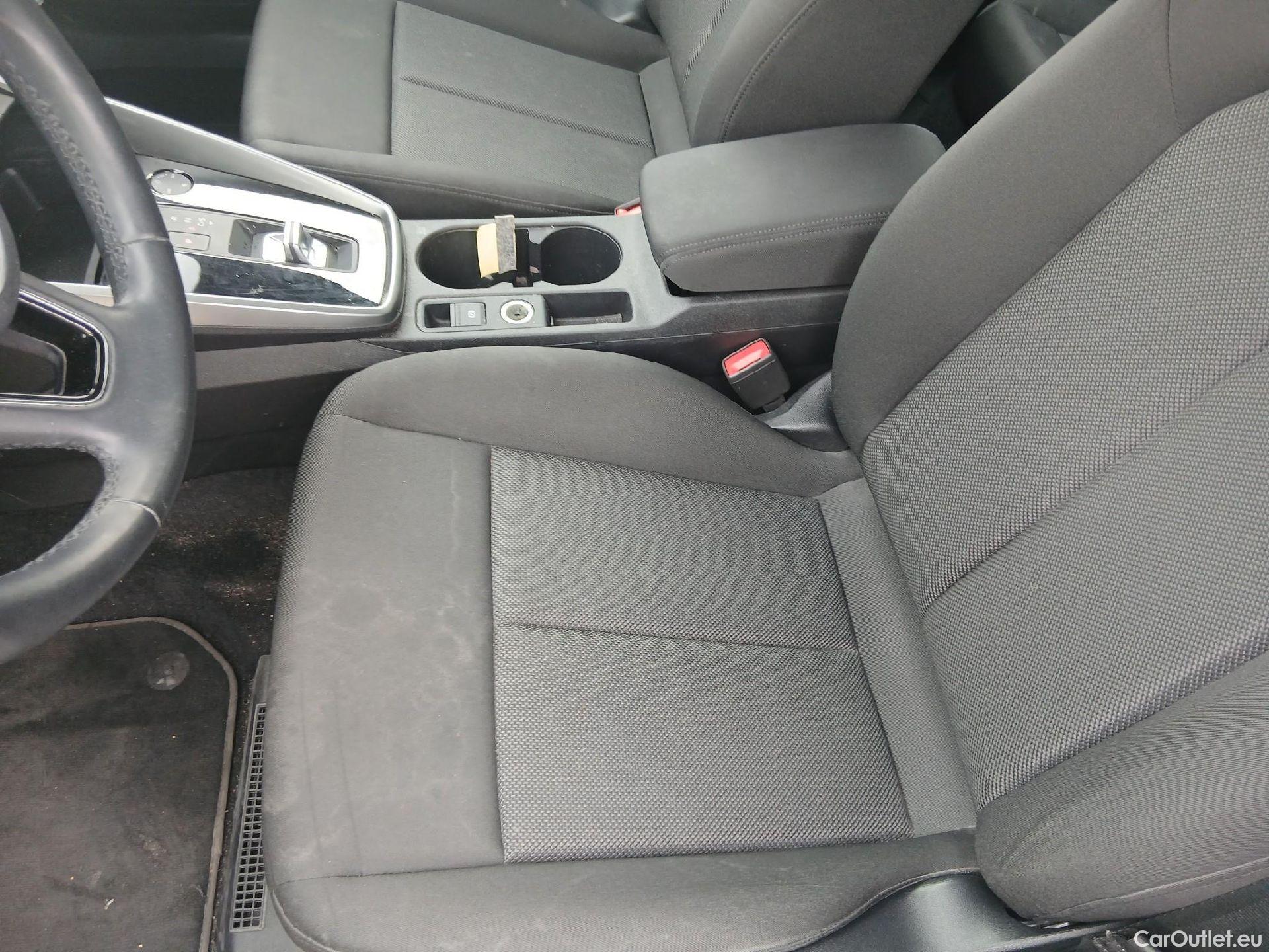  Audi  A3 AUDI  / 2020 / 5P / berlina con portón Sportback 30 TFSI 81kW (110CV) S tronic #7