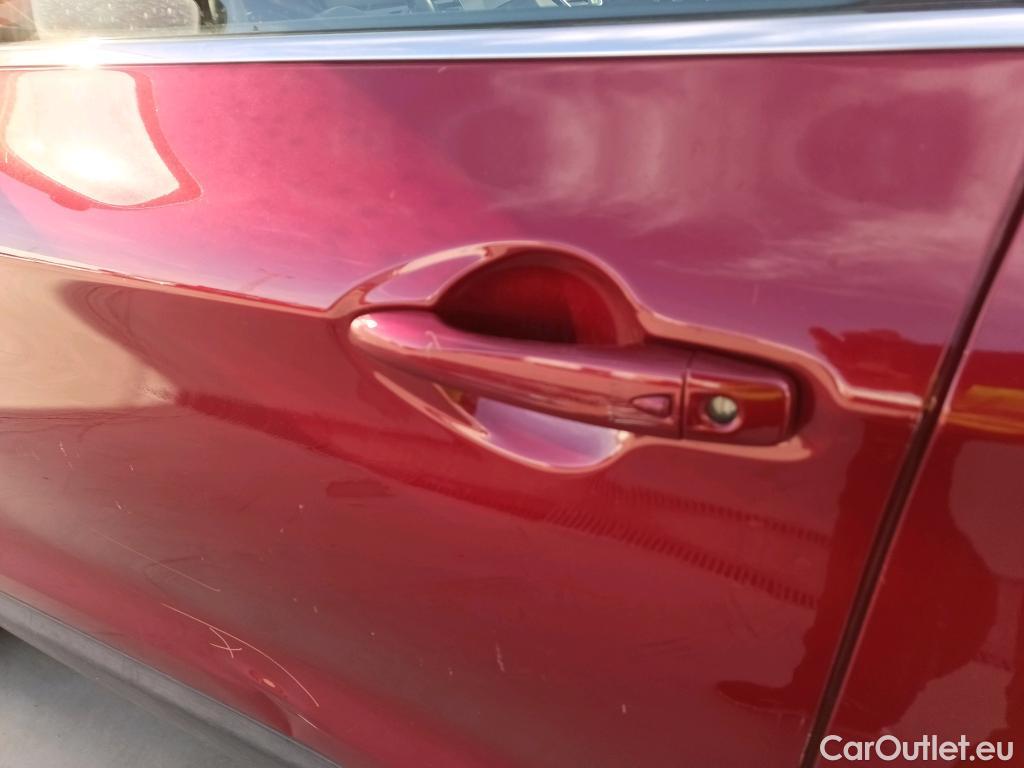  Nissan  Qashqai NISSAN  / 2017 / 5P / todoterreno dCi 96 kW (130 CV) N-CONNECTA #31