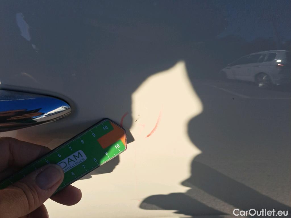  Mini  Cooper MINI MINI / 2014 / 5P / berlina con portón ONE 5 PUERTAS (CX) #26