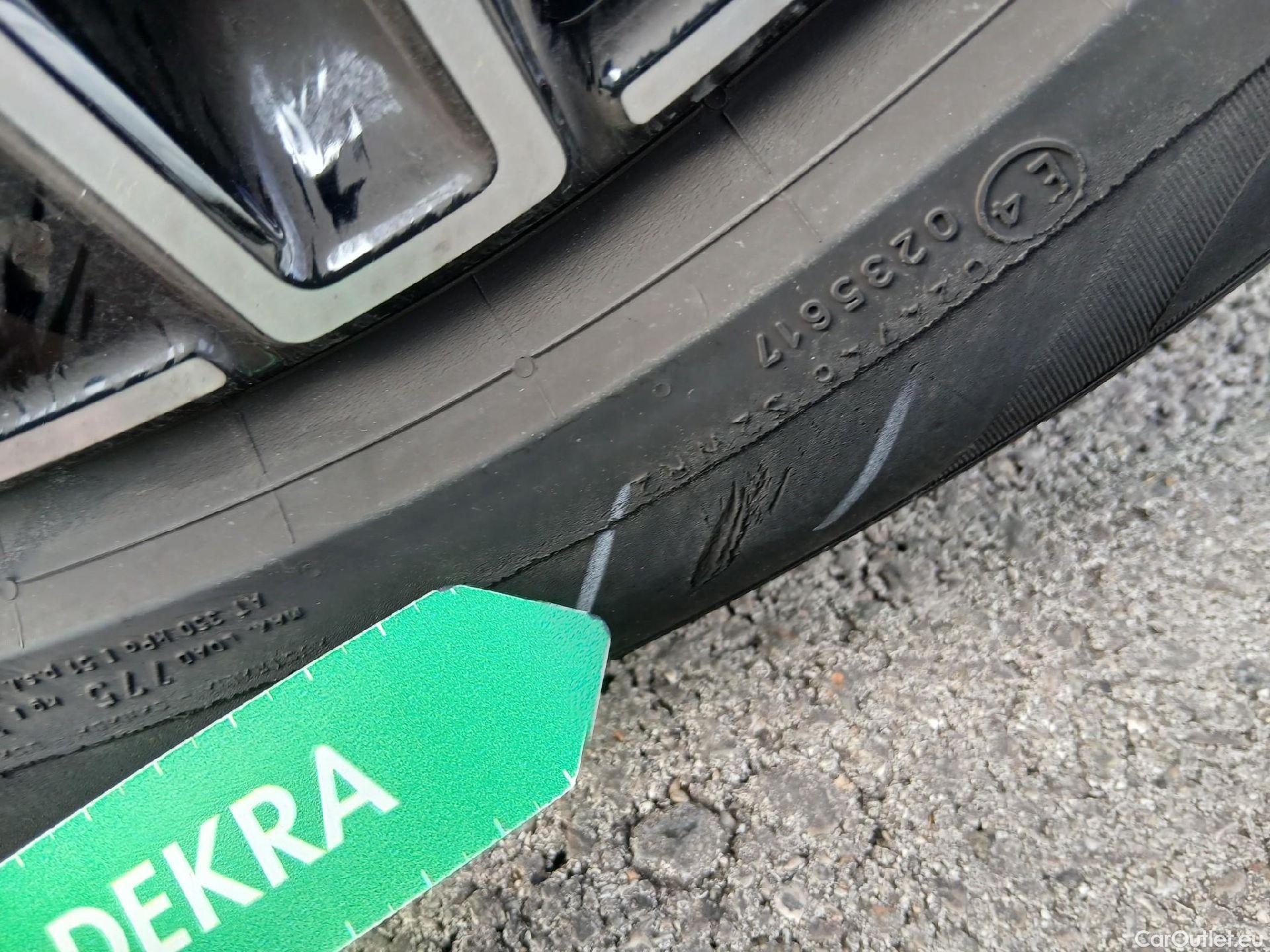  Mercedes  GLB Clase   200 d (247.612)AMG AMG Line 150CV AT8 E6d #49