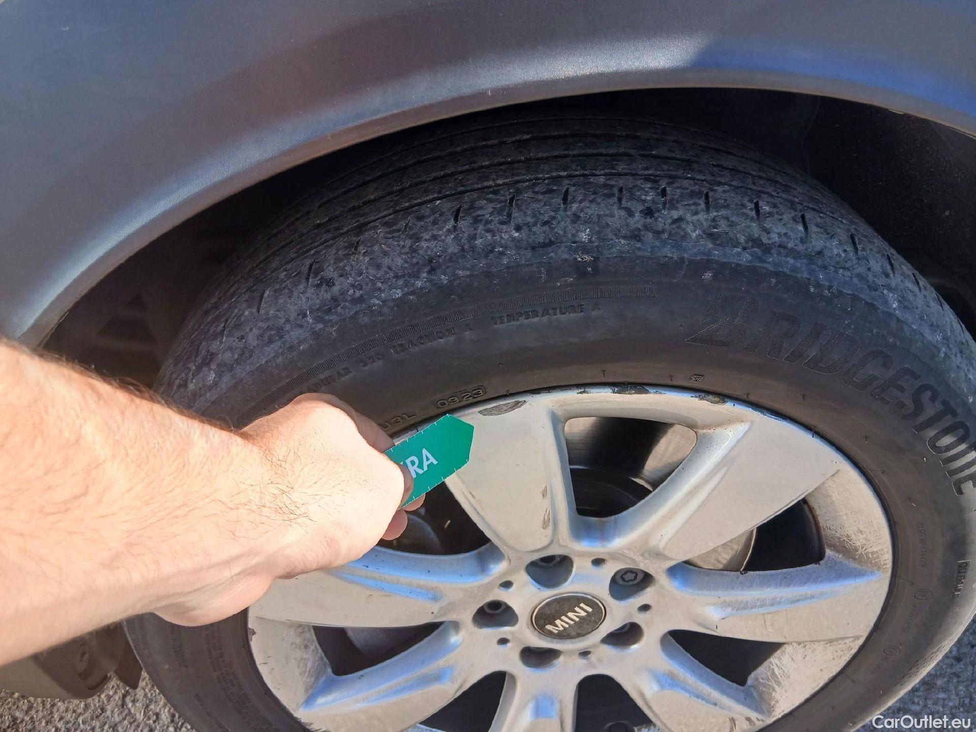  Mini  Countryman MINI  / 2016 / 5P / berlina con portón Cooper S E ALL4 #49