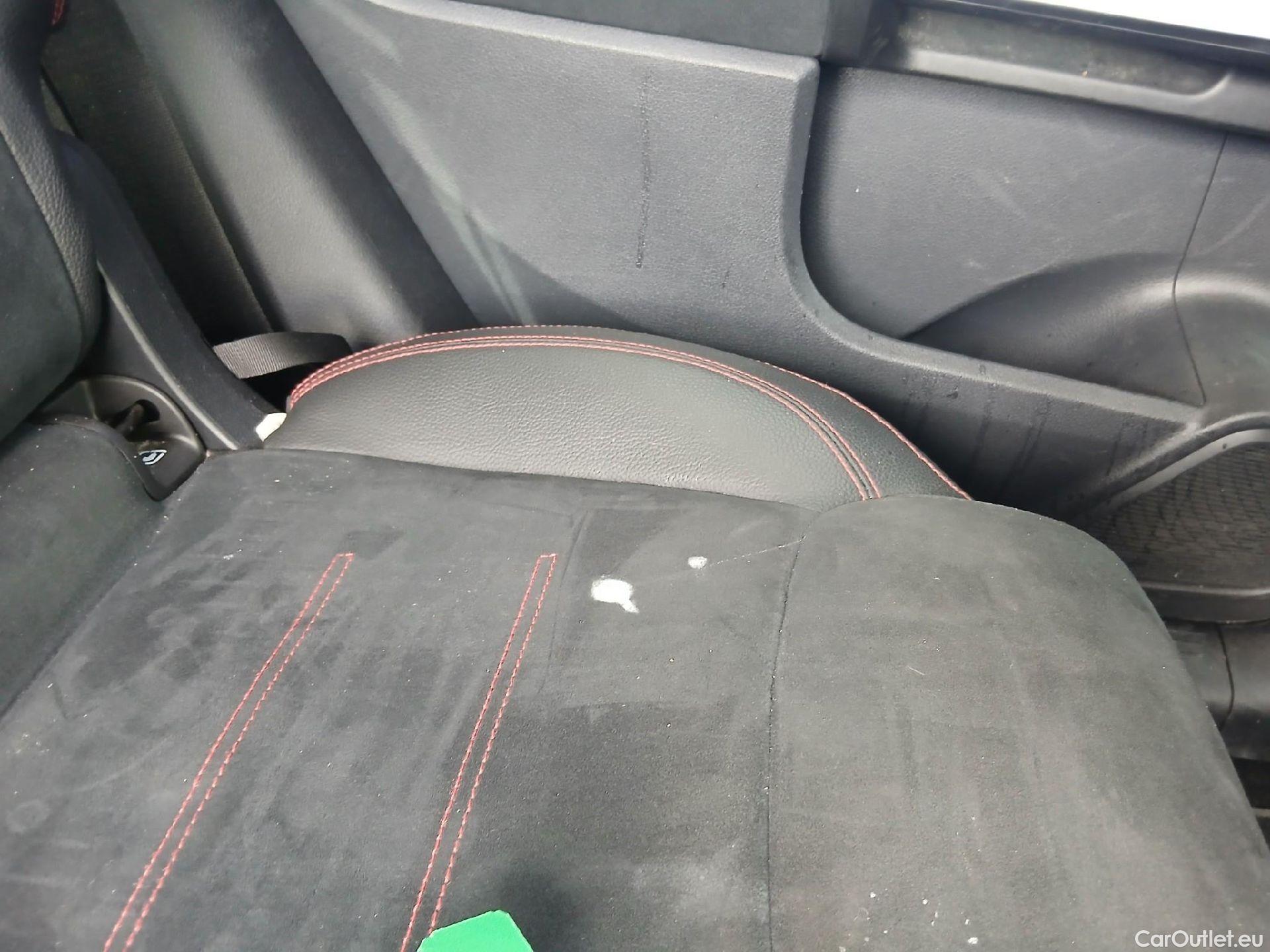  Mercedes  GLB Clase   200 d (247.612)AMG AMG Line 150CV AT8 E6d #58