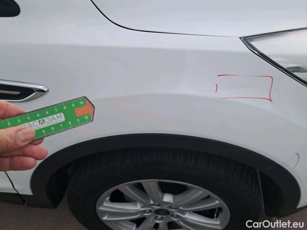  Ford  Kuga FORD  / 2016 / 5P / todoterreno 1.5 EcoBoost 88kW 4x2 Trend+ (CX) #1