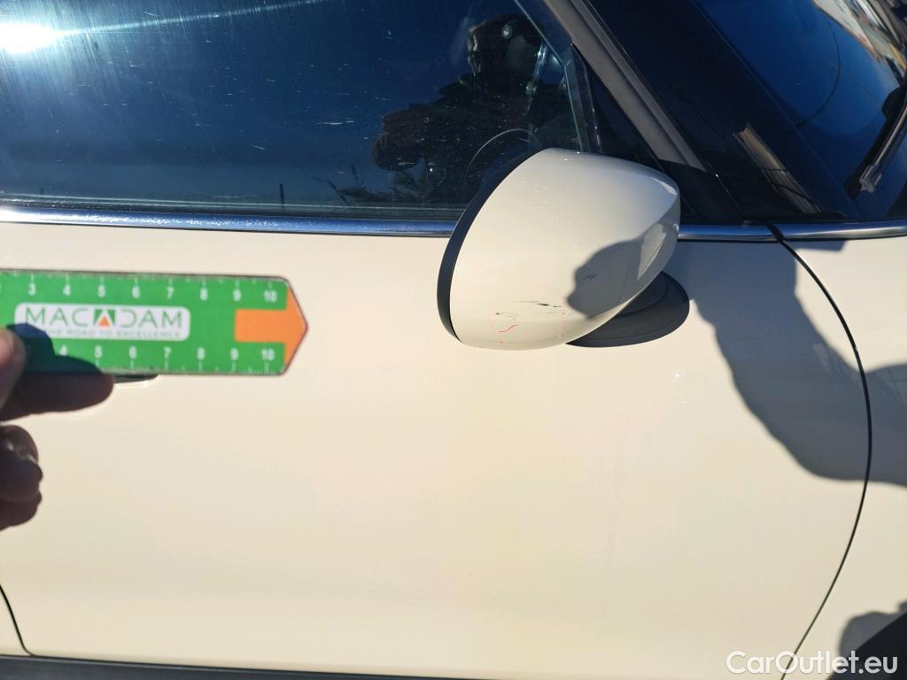  Mini  Cooper MINI MINI / 2014 / 5P / berlina con portón ONE 5 PUERTAS (CX) #17