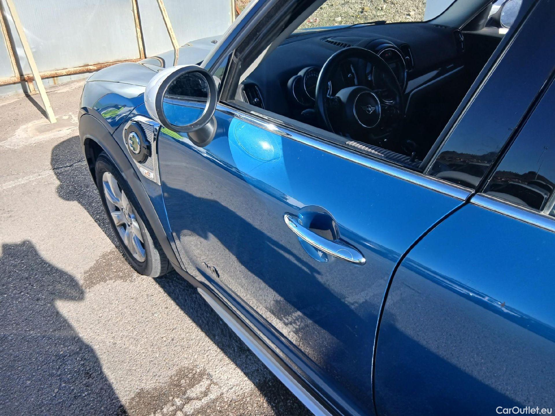  Mini  Countryman MINI  / 2016 / 5P / berlina con portón Cooper S E ALL4 #19