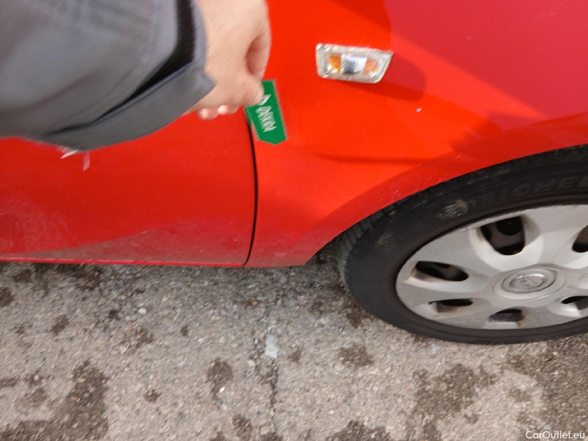  Opel  Corsa OPEL  / 2014 / 5P / berlina con portón 1.4 66kW (90CV) Selective Pro #23