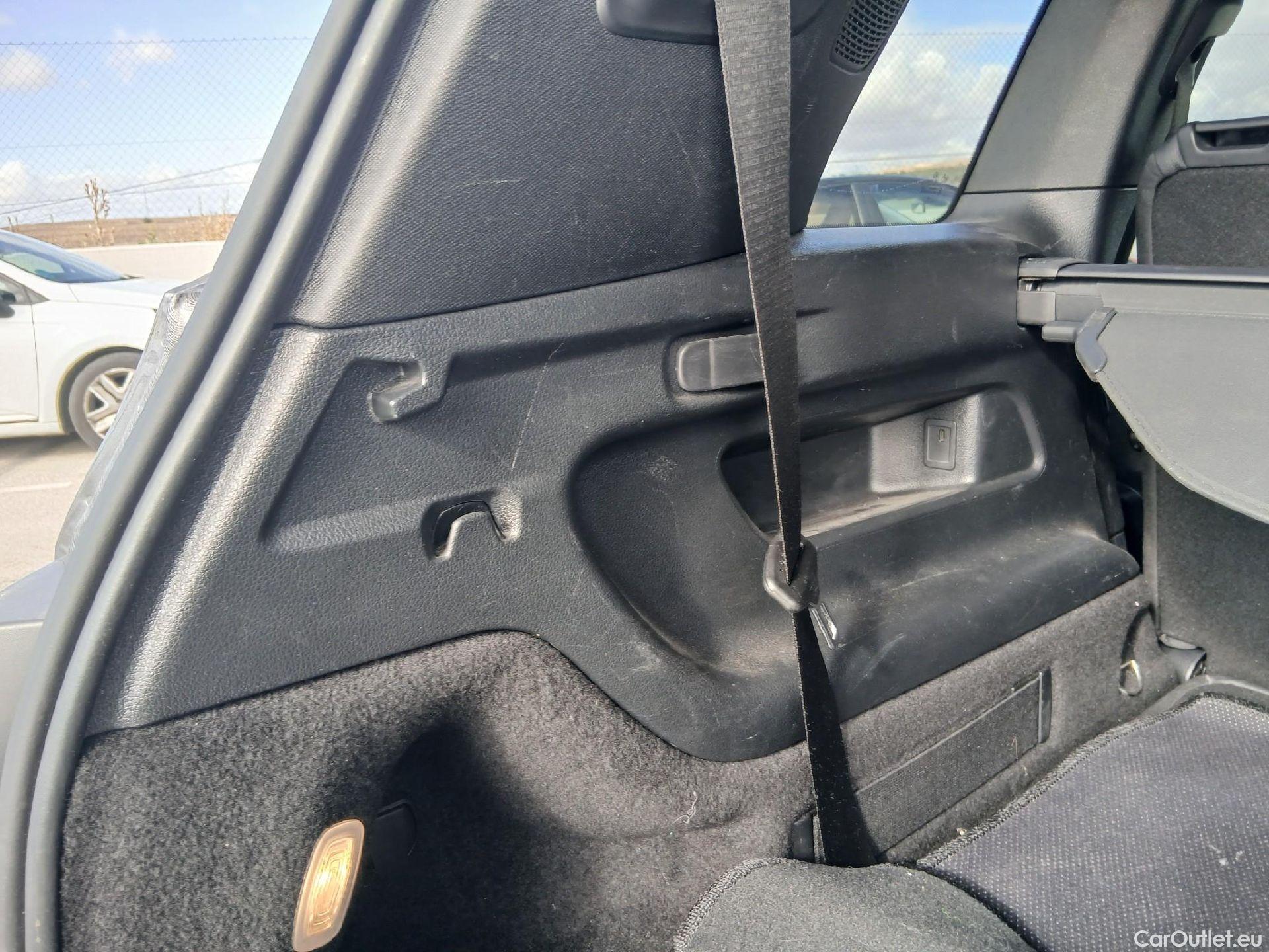  Mercedes  GLB Clase   200 d (247.612)AMG AMG Line 150CV AT8 E6d #40