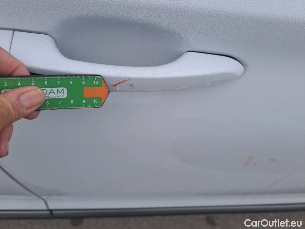  Hyundai  Konna HYUNDAI Kona / 2017 / 5P / todoterreno 1.6 GDI HEV SLE DCT #27