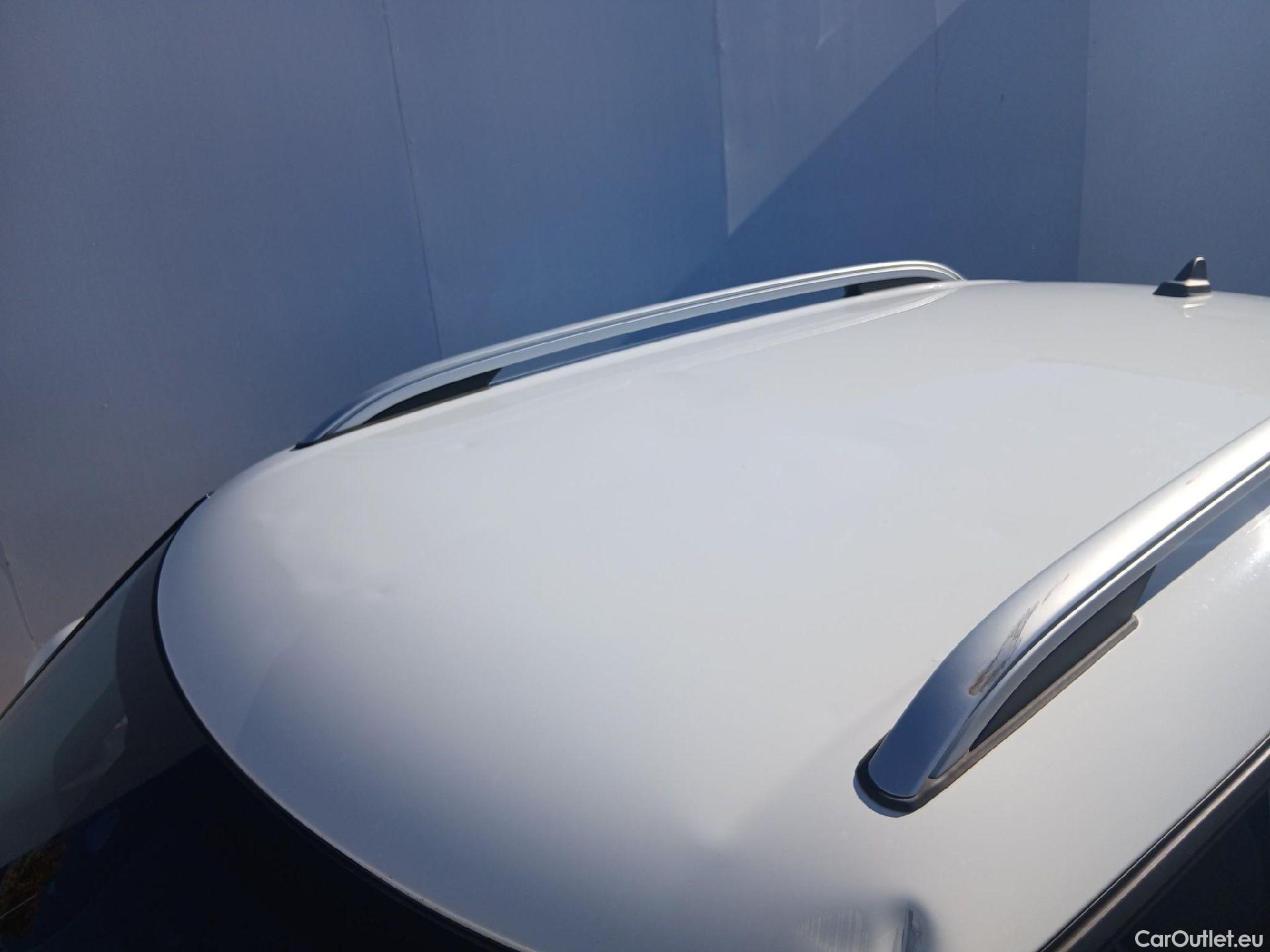  Mini  Countryman MINI  / 2016 / 5P / berlina con portón Cooper S E ALL4 #17