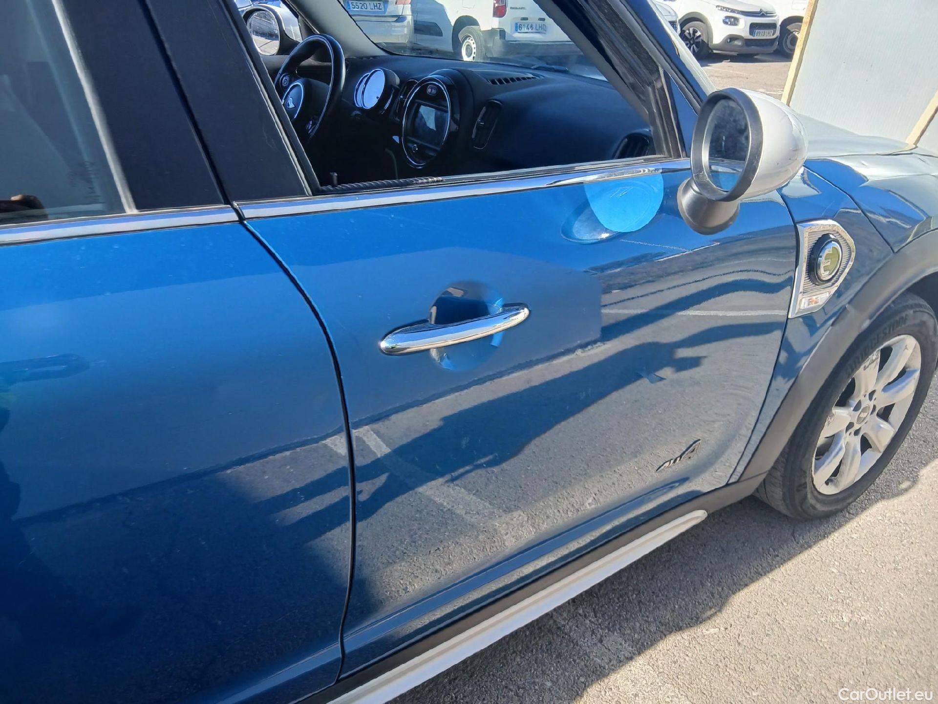  Mini  Countryman MINI  / 2016 / 5P / berlina con portón Cooper S E ALL4 #44