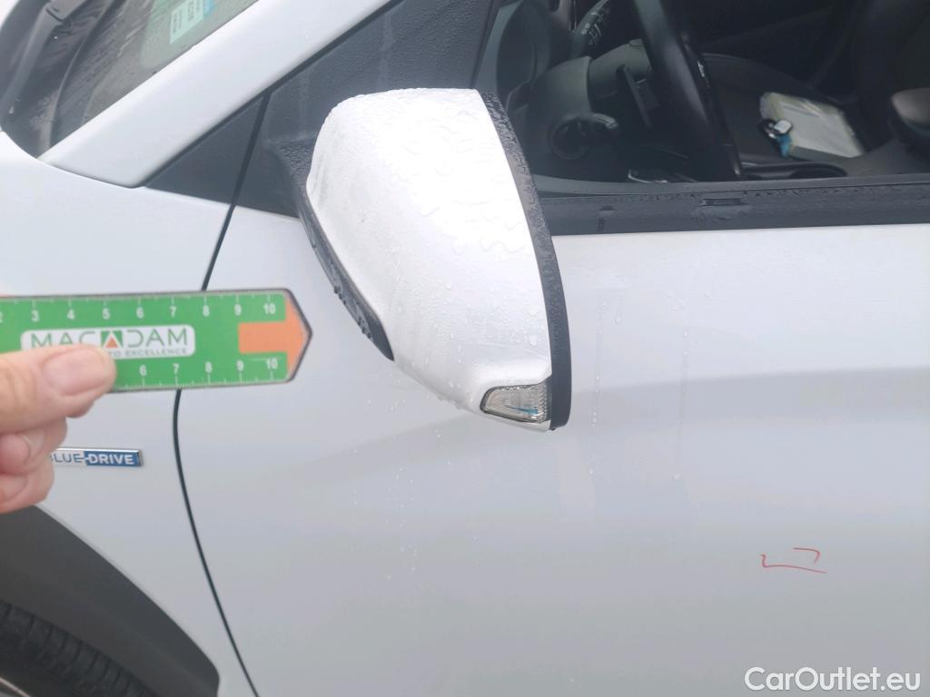  Hyundai  Konna HYUNDAI Kona / 2017 / 5P / todoterreno 1.6 GDI HEV SLE DCT #30