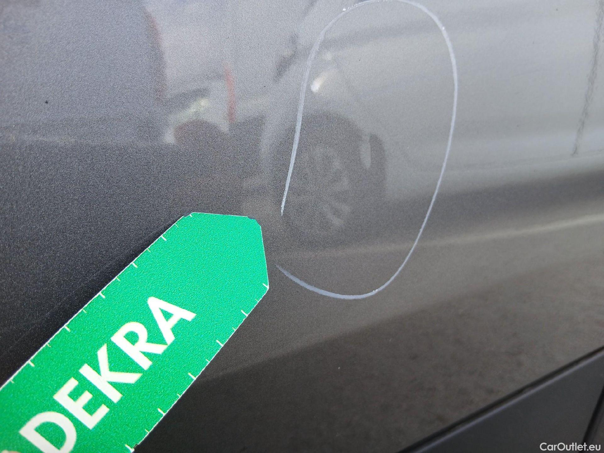  Mercedes  GLB Clase   200 d (247.612)AMG AMG Line 150CV AT8 E6d #48