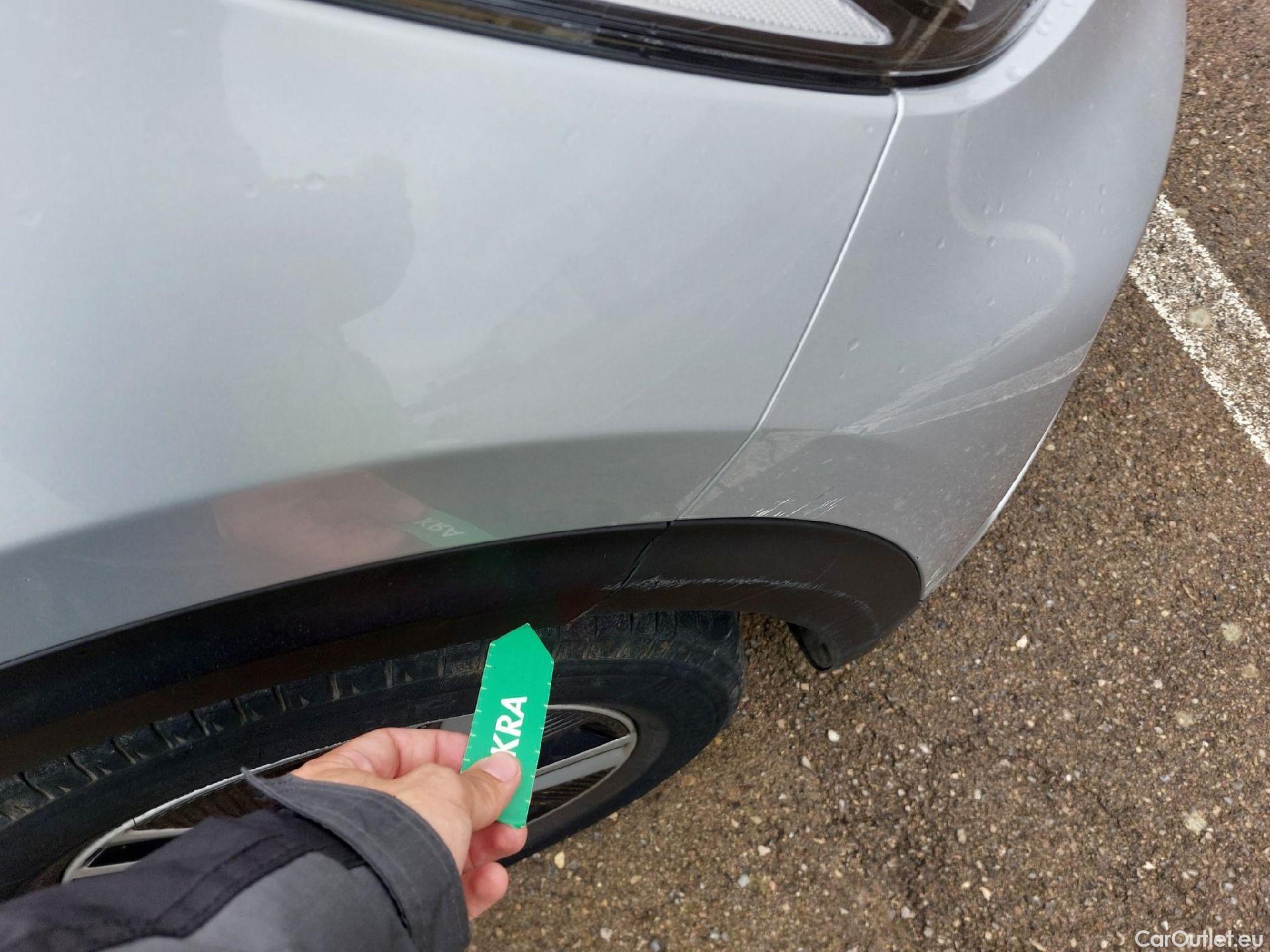  KIA  Niro KIA  / 2019 / 5P / crossover 1.6 GDi PHEV 104kW (141CV) Drive #17