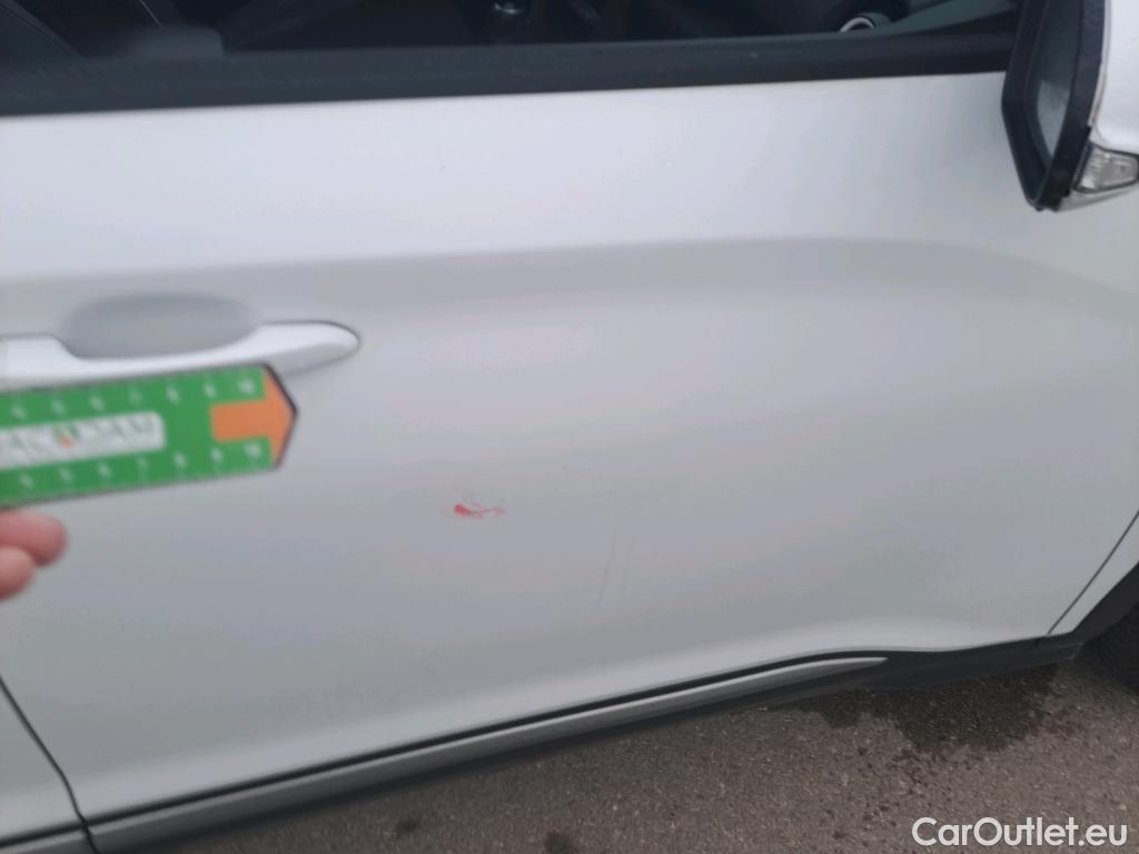  Hyundai  Konna HYUNDAI Kona / 2017 / 5P / todoterreno 1.6 GDI HEV SLE DCT #32