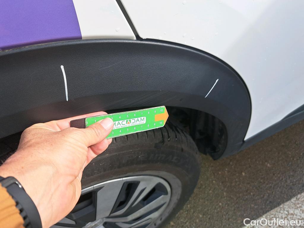  Peugeot  2008 PEUGEOT  / 2019 / 5P / todoterreno Active BlueHDI 81kW (110CV) #20