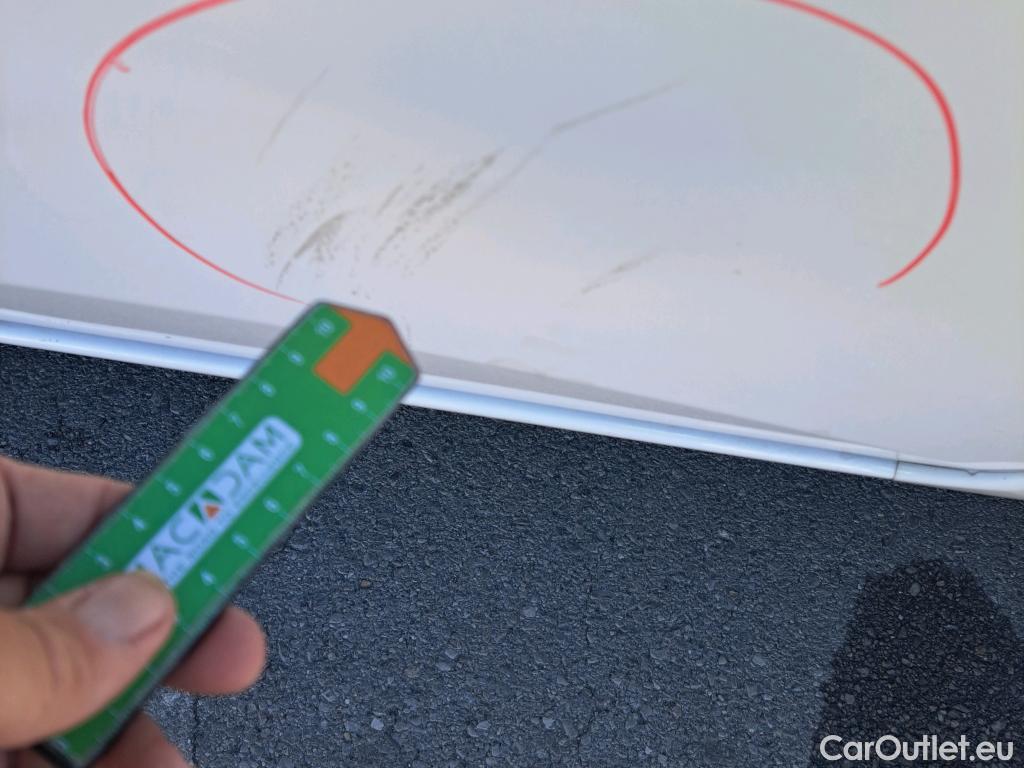  Toyota  Auris TOYOTA  5p 2G berlina con portón 1.8 140H Hybrid Feel! Edition #25