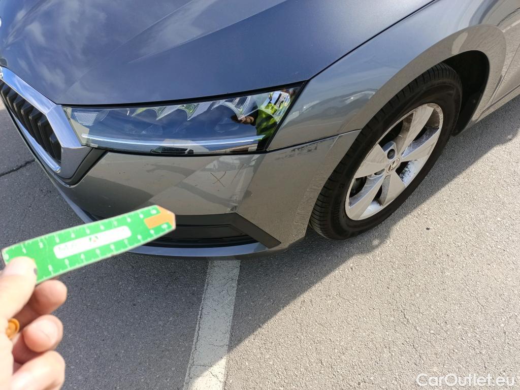  Skoda  Octavia SKODA  / 2020 / 5P / familiar Combi 2.0 TDI 85kW(115CV) DSG Ambition #19