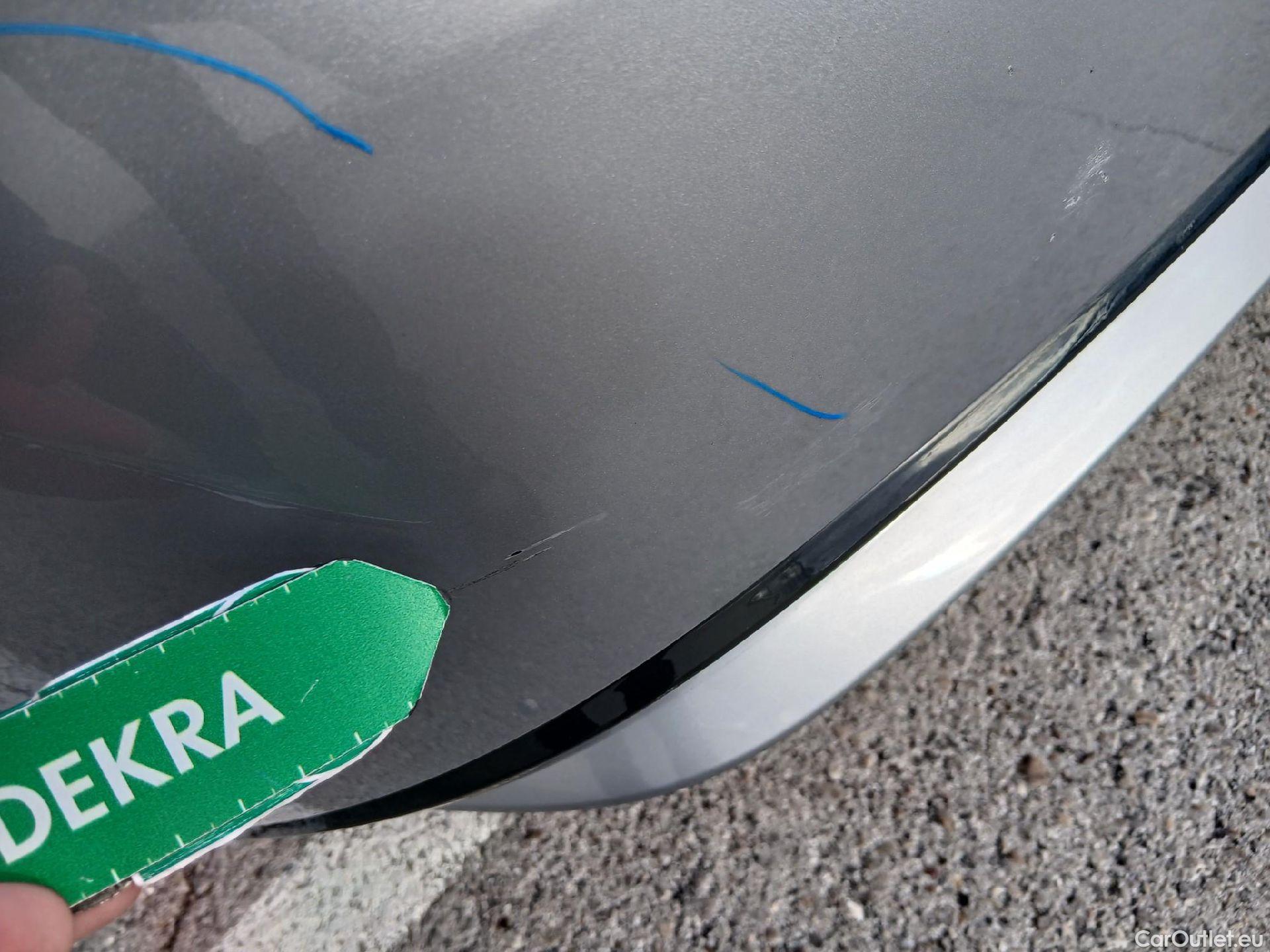  Toyota  Corolla TOYOTA  / 2019 / 5P / familiar 1.8 125H ACTIVE TECH E-CVT TOU SPORT #19